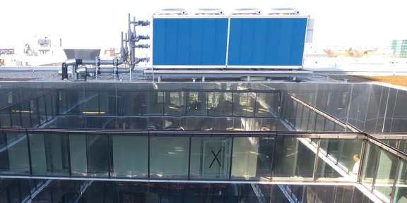 Hochschule Darmstadt – Rückkühler auf dem Dach